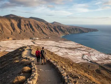 Ruta de senderismo por montañas